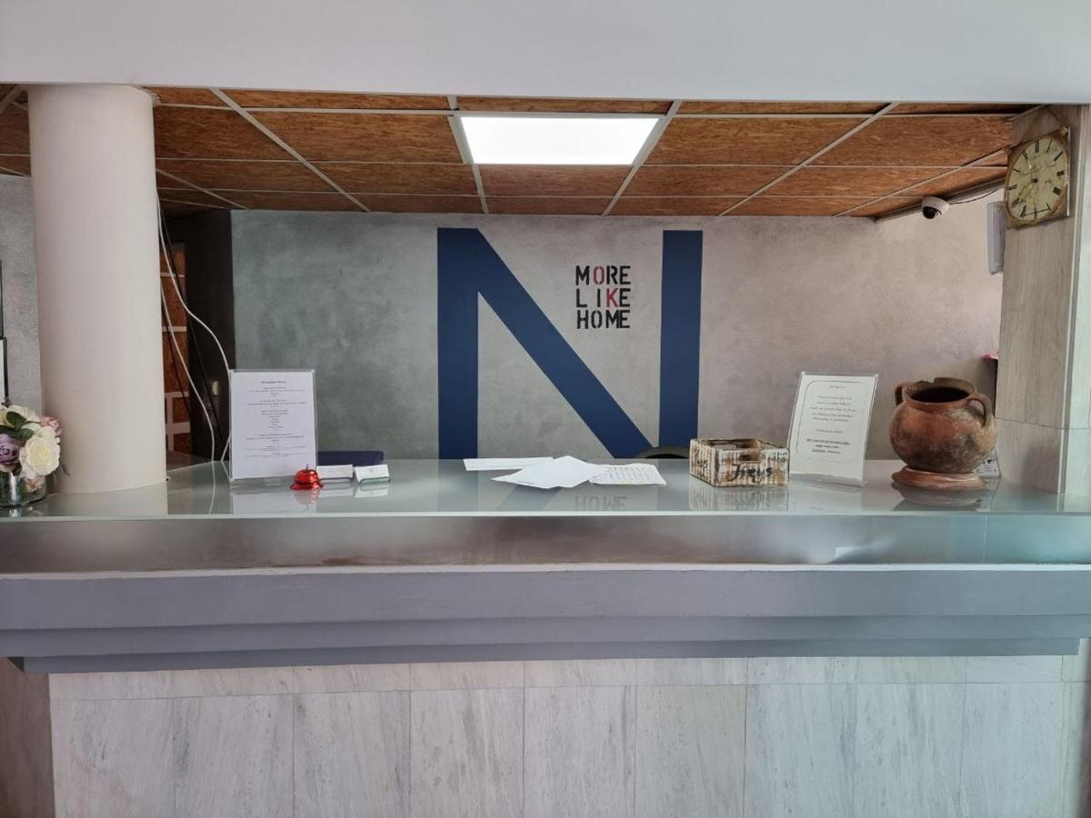 Nereus Hotel Paphos Exteriör bild